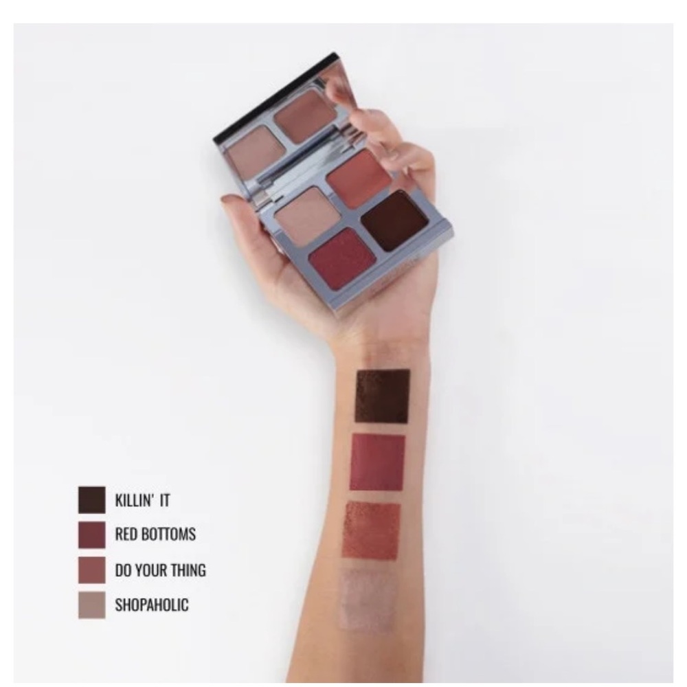 Il Makiage Color Boss Quad eyeshadow Palette New in box!